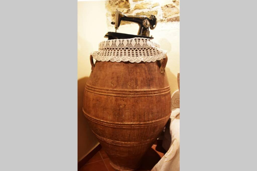 Traditional Cretan Stone House In The Center Of Crete Litos Buitenkant foto